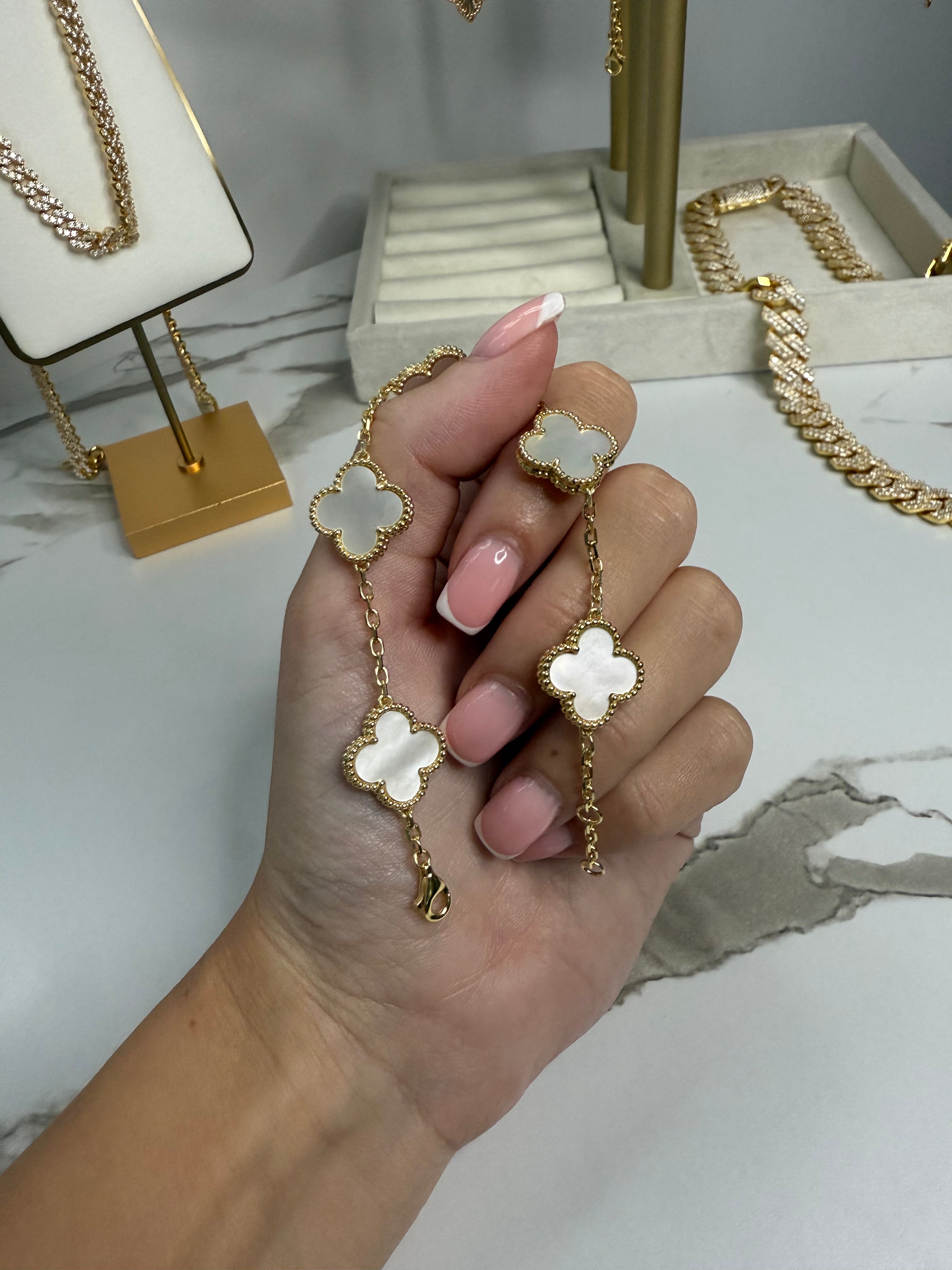Clover  Bracelet Pearl