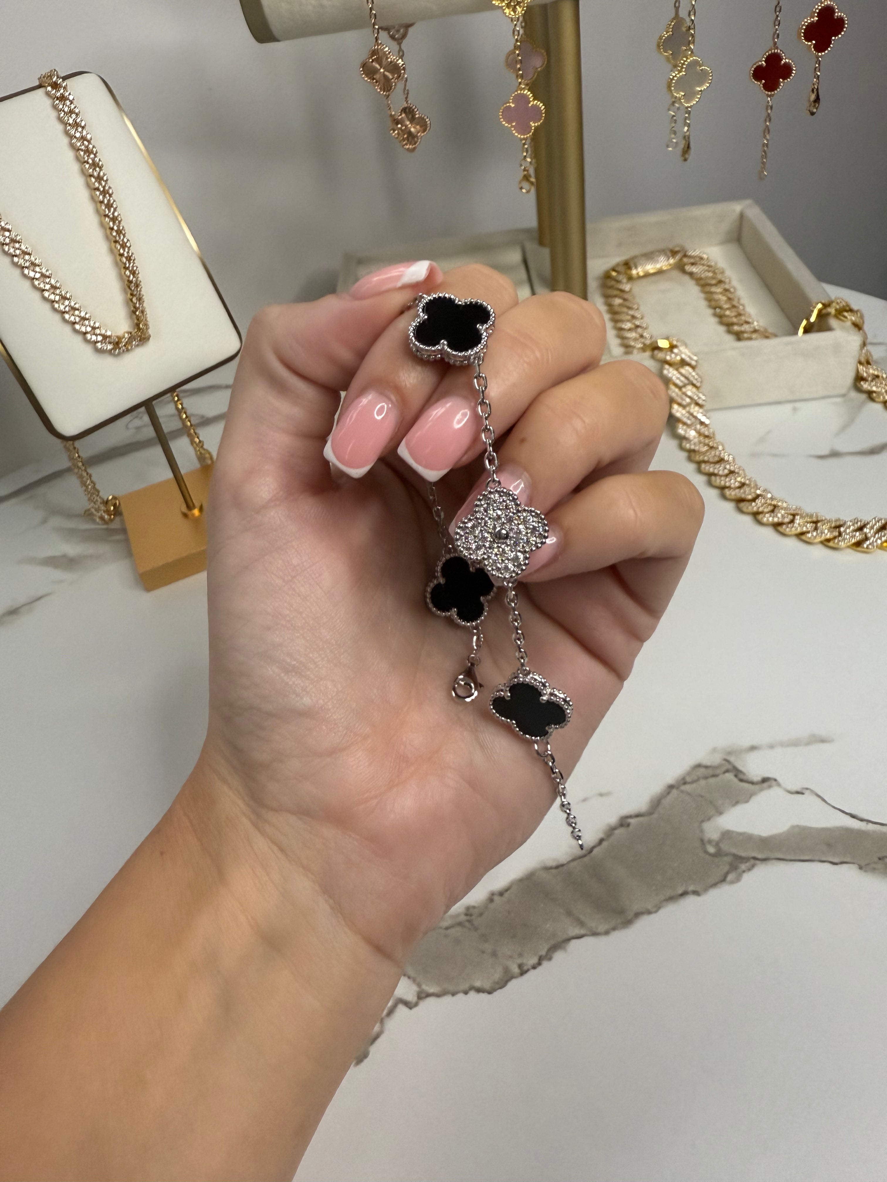 Clover Moissanite Bracelet Black and Silver